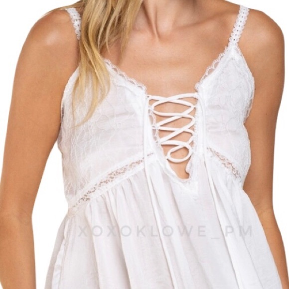 POL Off White Crinkle Satin Baby Doll Lace Up Top - Picture 4 of 12